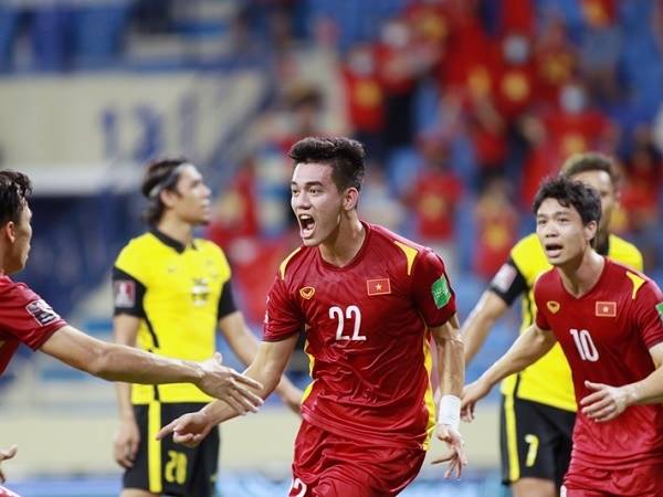 Bóng đá Việt Nam 15/6: Việt Nam đá để thắng UAE