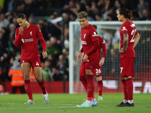 Tin bóng đá sáng 1/11: Paul Merson nói lời cay đắng về Liverpool