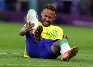 Bóng đá quốc tế tối 1/12: Neymar sẽ chưa thể tái xuất ở vòng 1/8