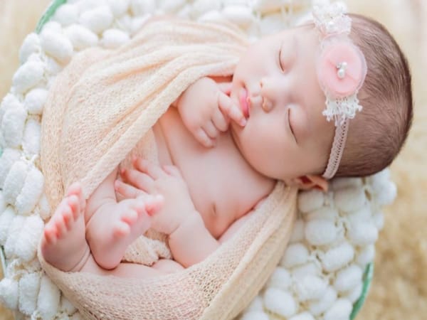 Khi đặt tên con mệnh hỏa nên chọn tên có âm sắc mạnh, rõ ràng