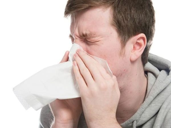 Hắt hơi 2 cái là điềm gì theo quan niệm dân gian